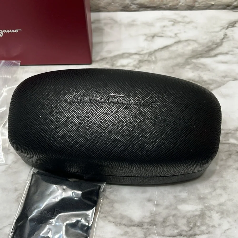 SOLD! SALVATORE FERRAGOMO BLACK SUNGLASSES NWT - Picture 8 of 16
